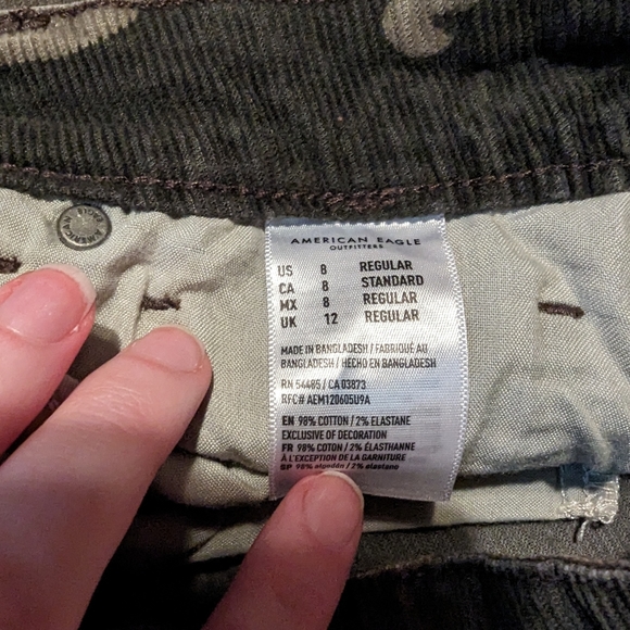 American Eagle camouflage jeans - corduroy - size 8 regular - brown green - mom - Picture 5 of 13